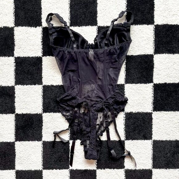 Victoria’s Secret Vintage Black Bodysuit - Picture 2 of 4